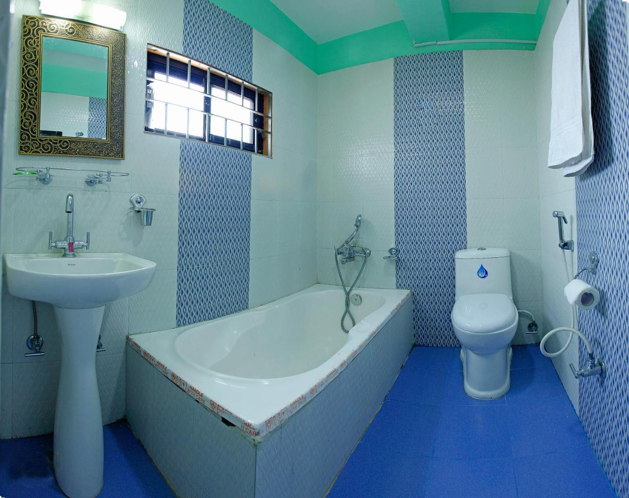 Hotel Blue Magnet Pokhara Exterior foto