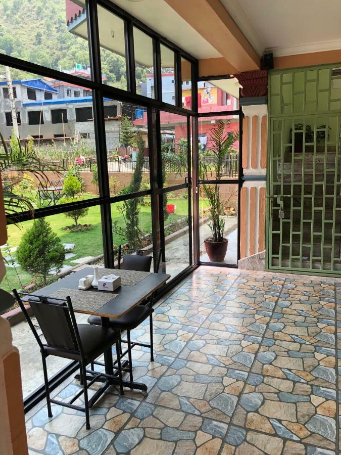 Hotel Blue Magnet Pokhara Exterior foto